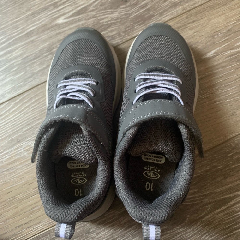 Size 10 toddler Velcro tennis shoes